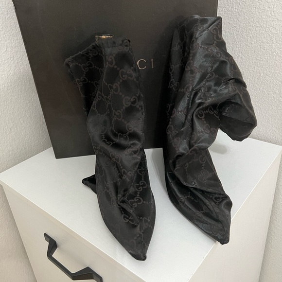 Authentic Gucci GG short boot - Picture 9 of 11